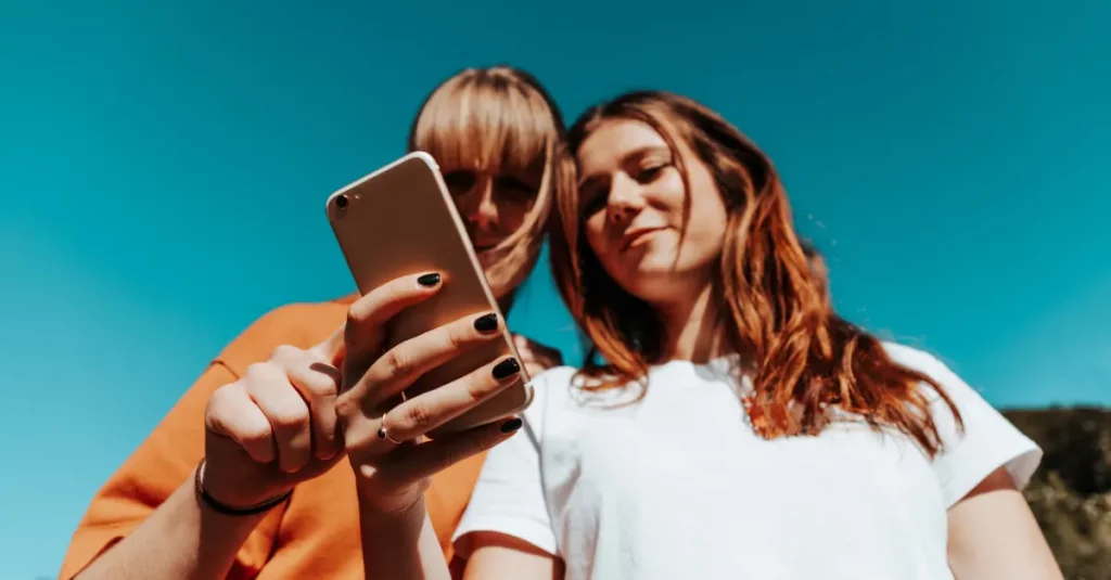 Estrategia Social First